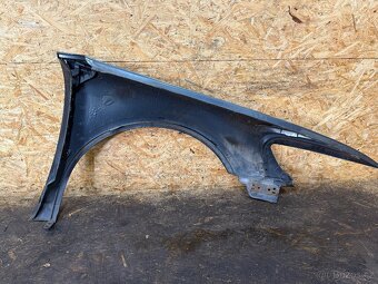 LEVÝ PŘEDNÍ BLATNÍK VW PHAETON LR7T - 4