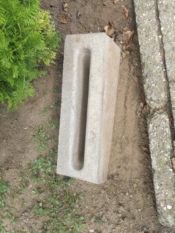 Betonový stojan na kolo - 4