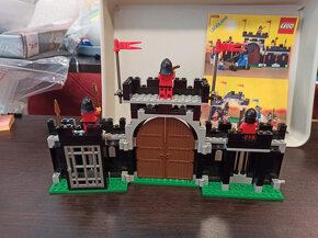 LEGO Castle 6059 Knight's Stronghold - 4