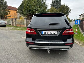 MERCEDES ML 350 CDI 190 kW BEZ MĚCHŮ RV2012 SERVIS POUZE MB - 4