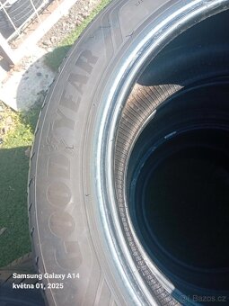 245/45-18 Goodyear - 4
