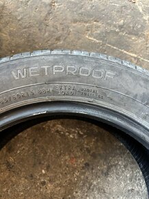 Gumy Nokian Wetproof 185/60 R15 - 4