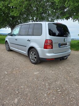 VW Touran 1.9 TDI -7 míst - 4