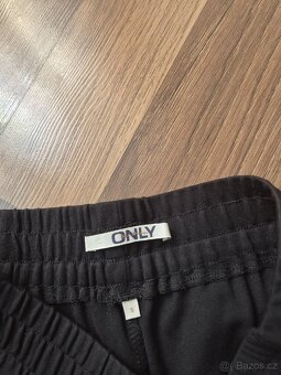 Dámské široké a krátké kalhoty Only vel.S - 4