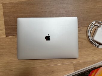 Apple MacBook Pro 16" i9/64GB RAM/2TB SSD/Radeon 8GB/A2141 - 4