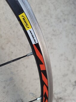 Hliníková silniční kola na ráfkové brzdy Mavic Aksium - 4