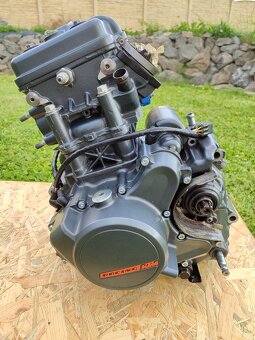 Motor KTM Duke 125 (2012-2016) - 4