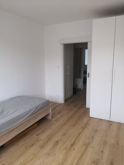 Pronájem bytu 3+1 Východ Uh. Hradiště - 4