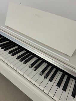 Yamaha YDP-143 elektronické piano white + stolička - 4