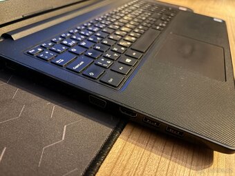 Dell Vostro 15 (i3, 8GB RAM, 512GB SSD) - 4