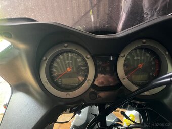 Suzuki VStrom 1000 - 4