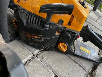 3x motorové pily - 4