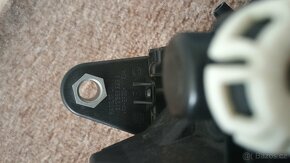 Škoda Superb 3 face přední pravý světlomet - 4