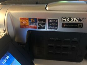Sony Hi8 Camcorder + Belkin DVD Creator - 4