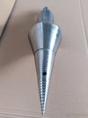 Štípací kužel trn s ložiskovým domkem na traktor 150mm - 4