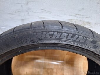 Letní pneu 235/35/19 Michelin - 4