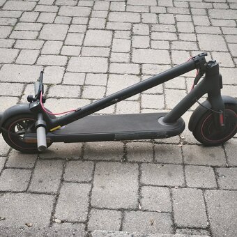 koloběžka Xiaomi Scooter 4 Pro - 4