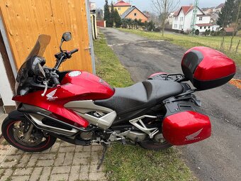 Honda VFR 800 Crossrunner (2012) - 4
