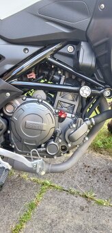 Benelli TRK 251 - 4