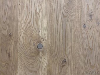 Dubová podlaha Baltic Wood Porcelain, kartáčovaná, 63m2 - 4