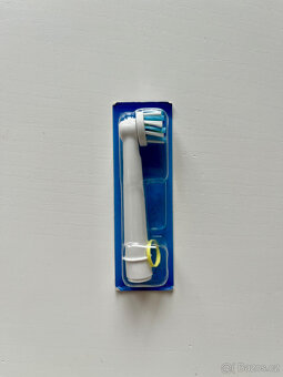 🪥 Elektrický zubní kartáček Oral-B PRO 1000 – plně funkční - 4
