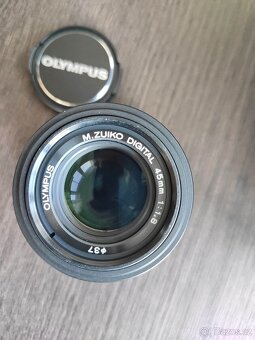 Olympus M.ZUIKO DIGITAL 45mm f/1.8 černý - 4