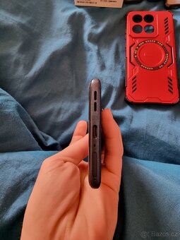 Vyměním Motorola Edge 60 - modrý - 4