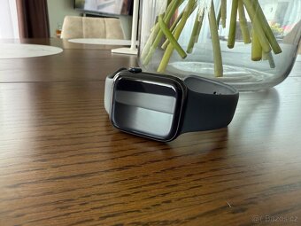 Apple Watch Series 9 45mm - M/L - 4