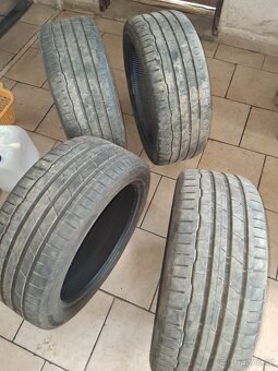 Prodám gumy 235/45 18 - 4