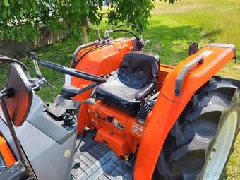 KUBOTA GL301D s čelním nakladačem - 4