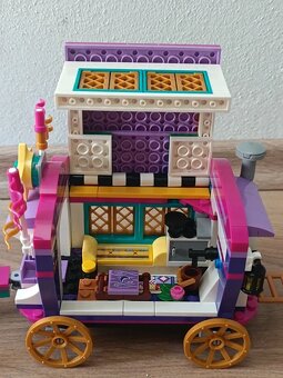 LEGO Friends 41688 Kouzelný karavan - 4