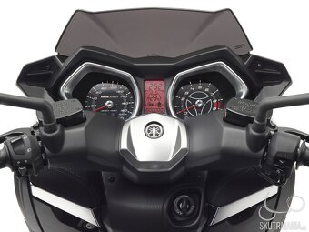 YAMAHA XMAX 400 MOMO DESIGN - 4