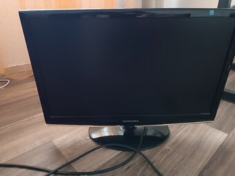 Prodám dvě lcd tv - 4
