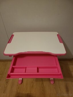 Rostoucí psací stůl a židle - 4