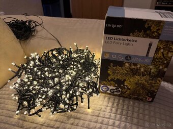 Vánoční stromek 180cm, včetně LED osvětlení, pěkný. - 4