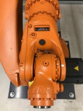 KUKA robot KR6-2 ARC pre FRONIUS - 4