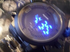 masivní hodinky WEIDE LED multifunkční - 4