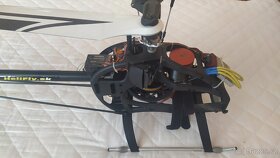 Vrtuľník logo600 3D - 4