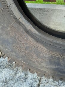 Pneu 7,5-16 - 4