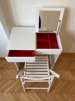 Toaletní stůl IKEA BRIMNES + skládací židle IKEA FRÖSVI - 4