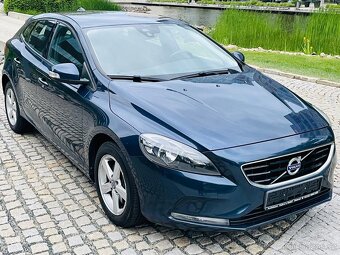 Volvo V40 2.0D3 130KW 5V MANUÁL KAMERA ODPOČET DPH 1 MAJITEL - 4