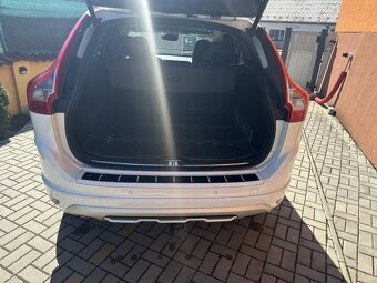 Volvo XC60 2.0 D4 Drive-E Summum - 4