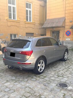 Prodám Audi Q5 3.2 benzín automat - 4