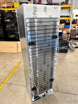 Lednice s mrazákem Siemens iQ300 - 4