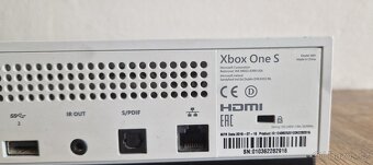 XBOX One S model 1681 na ND - 4