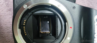 Canon EOS 2000D - 4