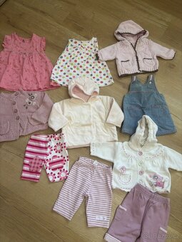 Velký balík 116ks kojeneckého oblečení na holčičku vel.50-86 - 4