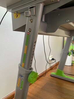 Dětský rostoucí stůl pro školáky Mayer - 4