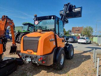 Kompaktní kolový nakladač DEVELON DL80TL-7 - 4