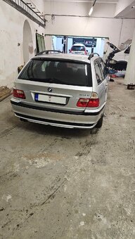 BMW E46 330i touring FL RHD - 4